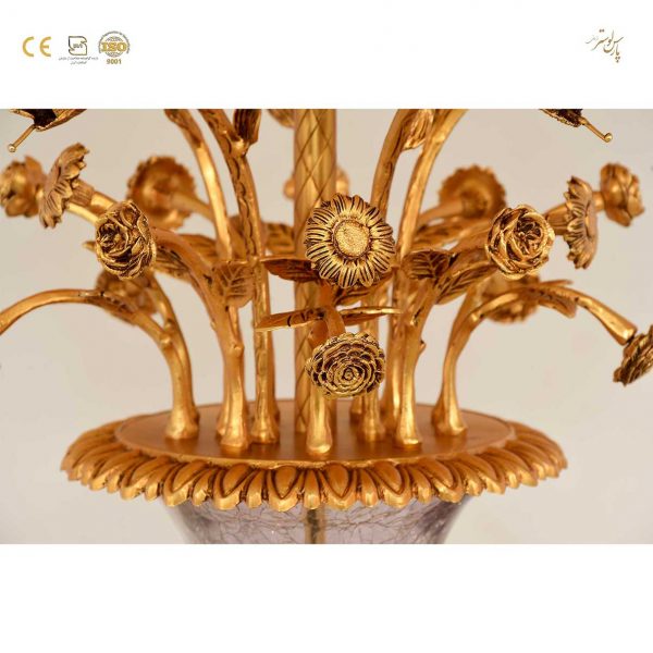 آباژور رومیزی کلاسیک پایه کریستالی و گل‌دار طلایی